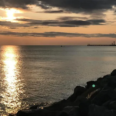 Elysium Holiday Lets - Elysium House, Gorgeous Victorian Townhouse In Central