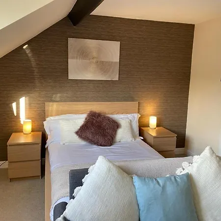 Elysium Holiday Lets - Elysium House, Gorgeous Victorian Townhouse In Central *