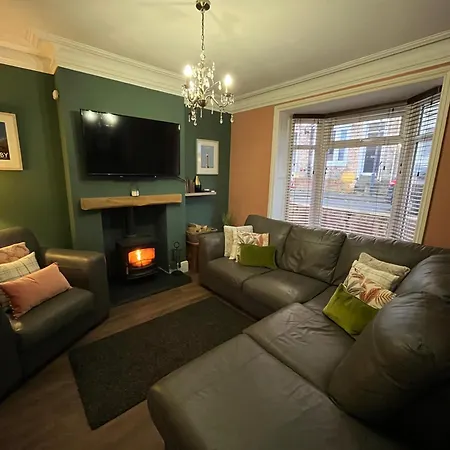 Elysium Holiday Lets - Elysium House, Gorgeous Victorian Townhouse In Central *