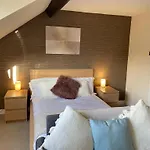 Elysium Holiday Lets - Elysium House, Gorgeous Victorian Townhouse In Central *